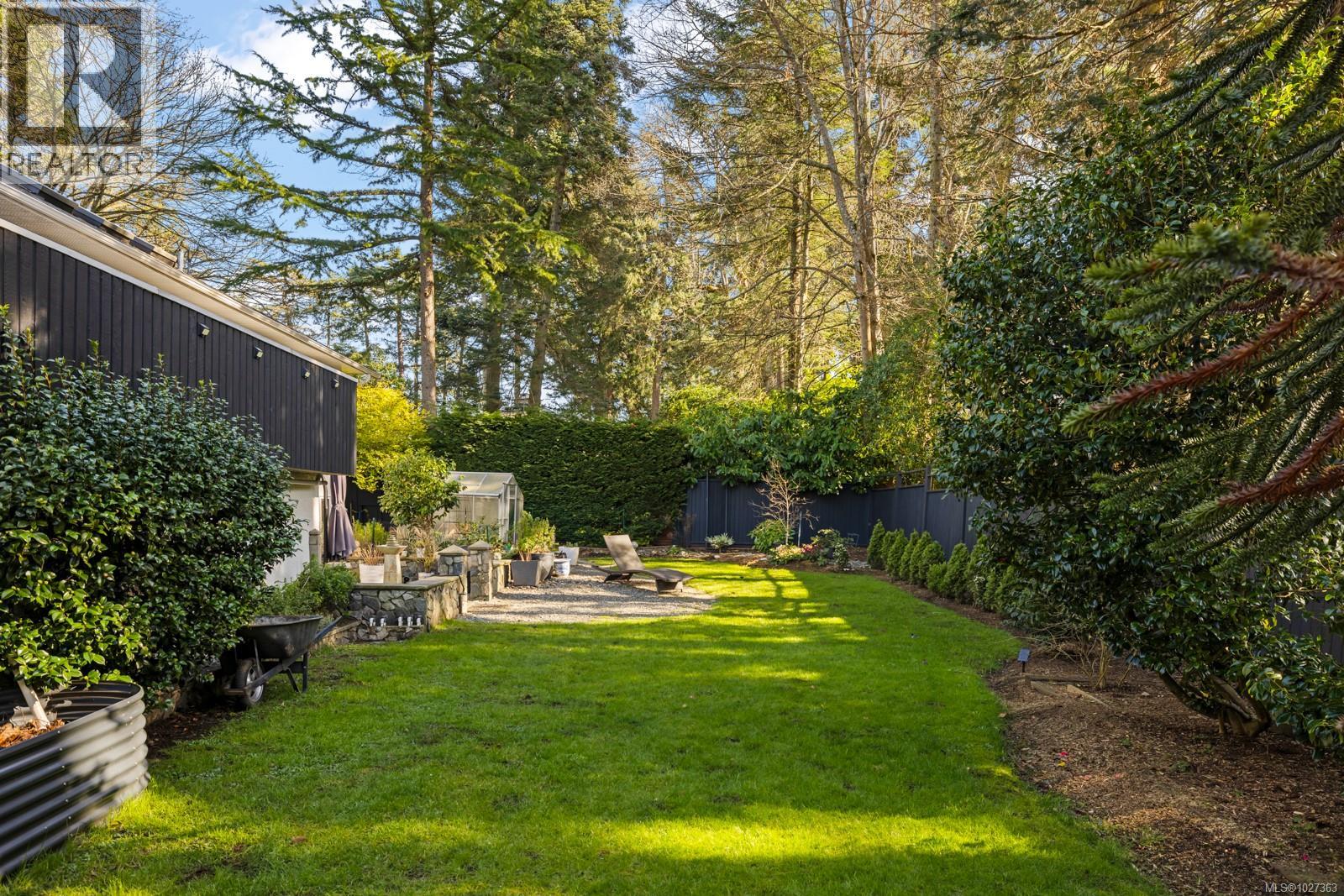  1941 Appleton Place, Saanich