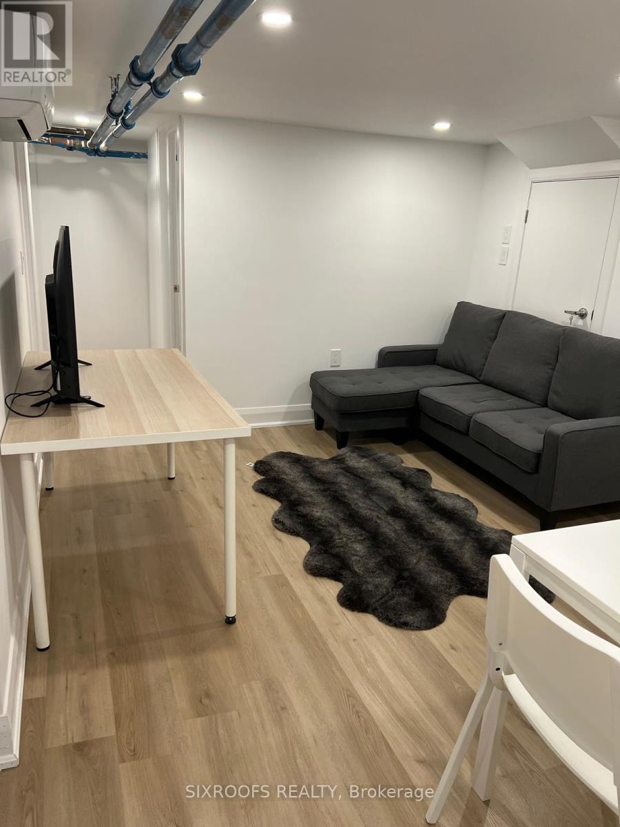 LOWER - 390 LAKE PROMENADE