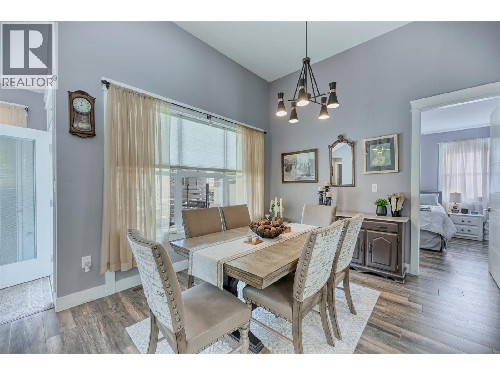 3807 FAIRWINDS Drive, Osoyoos