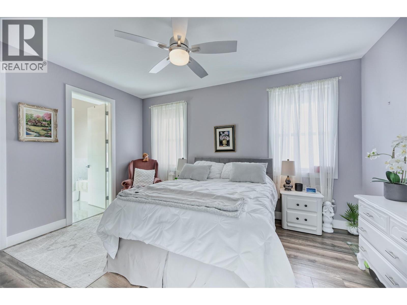 3807 FAIRWINDS Drive, Osoyoos