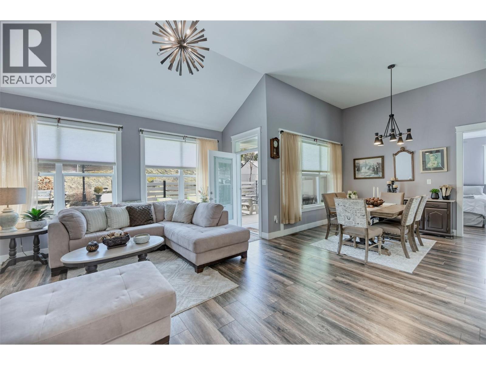 3807 FAIRWINDS Drive, Osoyoos