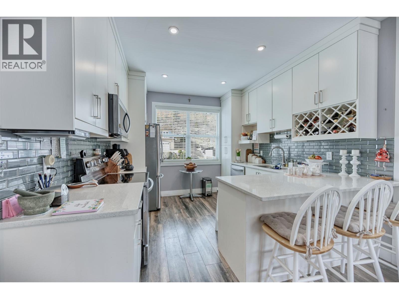 3807 FAIRWINDS Drive, Osoyoos