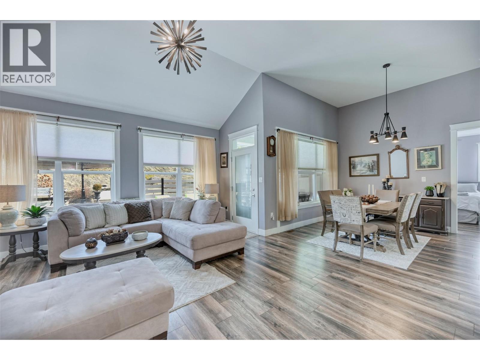 3807 FAIRWINDS Drive, Osoyoos