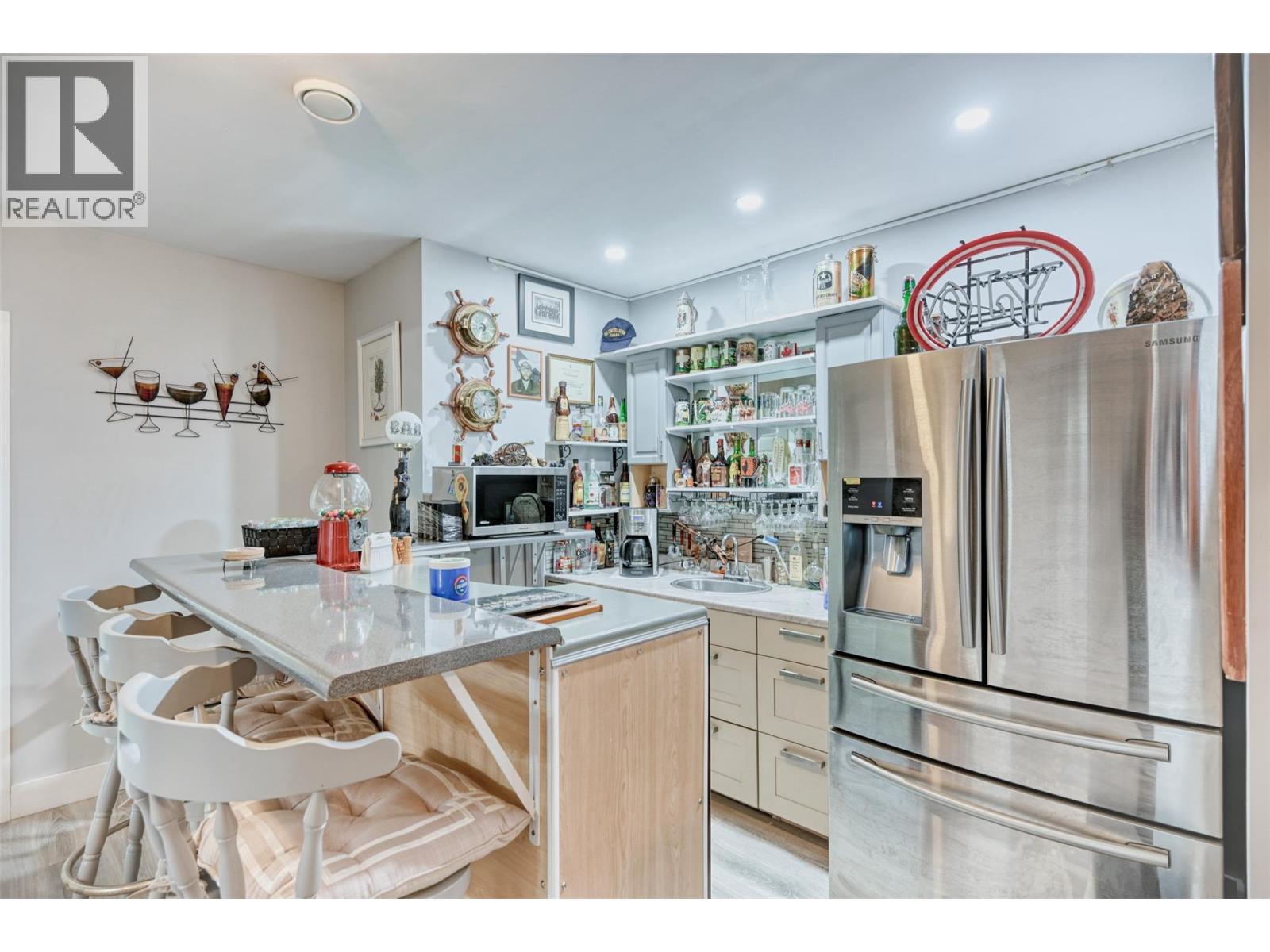 3807 FAIRWINDS Drive, Osoyoos