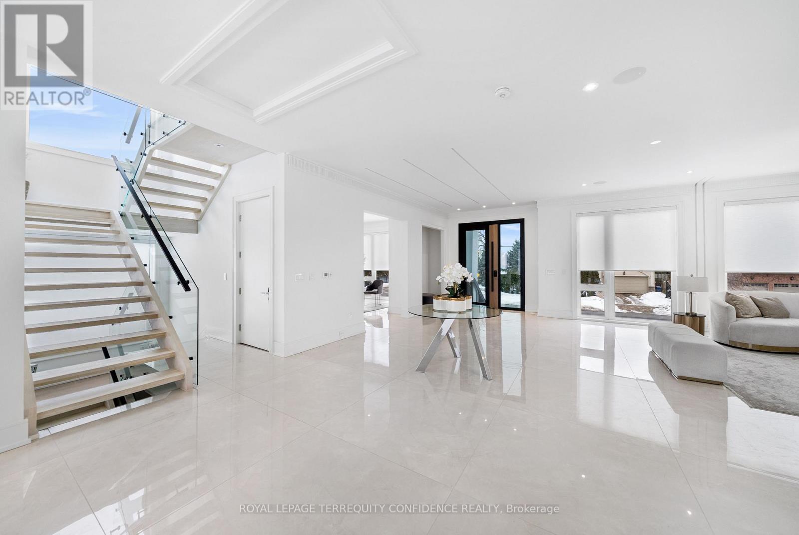 85 CRESTWOOD ROAD - Photo 2 of 47, Vaughan (Crestwood-Springfarm-Yorkhill), Ontario