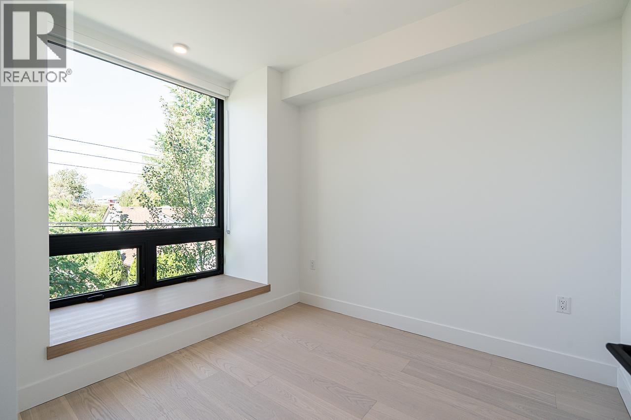 107 551 W 28TH AVENUE, Vancouver