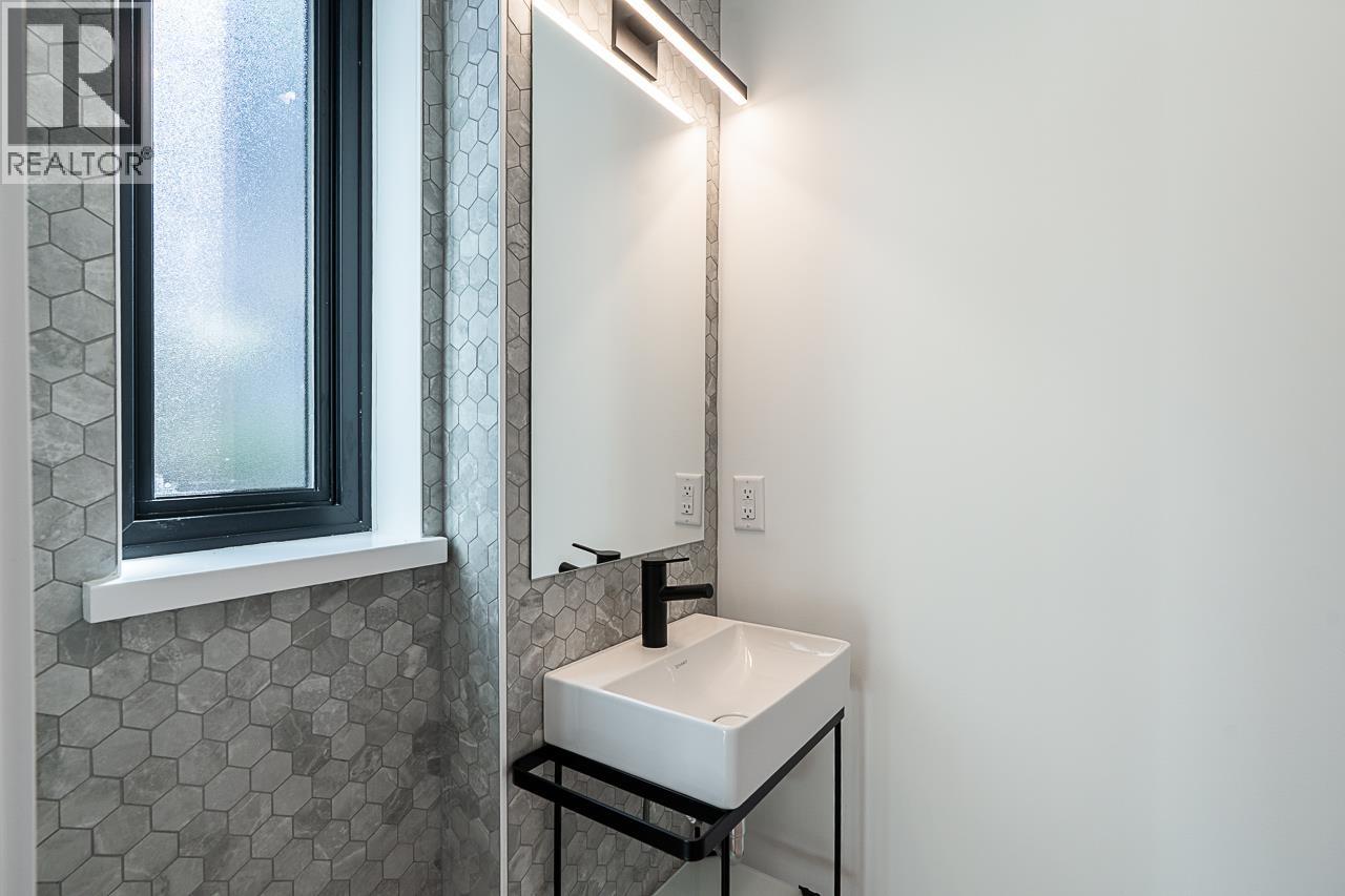 107 551 W 28TH AVENUE, Vancouver