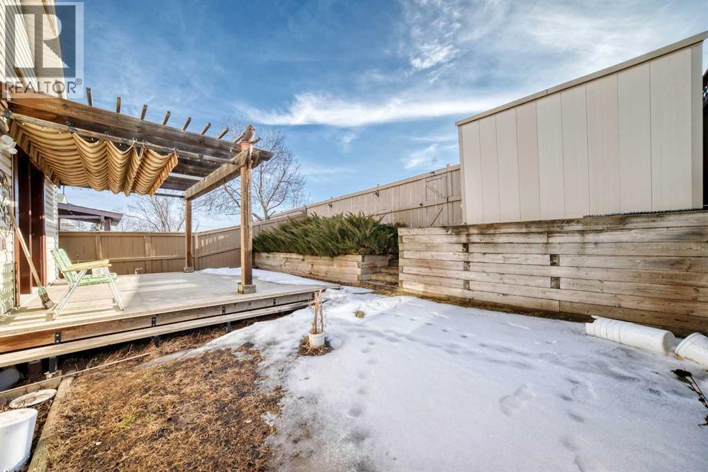 
          110 Somerglen Road Southwest
            <br/>
            <span>Calgary</span>
            , 
            <span>AB</span>
             <span>T2Y3S3</span>
         - Photo 40