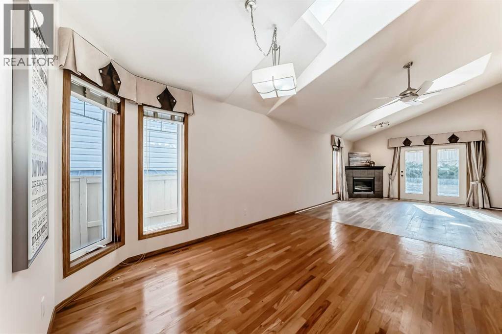 
          110 Somerglen Road Southwest
            <br/>
            <span>Calgary</span>
            , 
            <span>AB</span>
             <span>T2Y3S3</span>
         - Photo 7