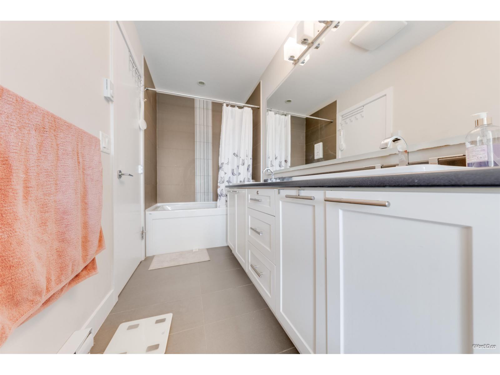 170 2228 162 STREET, Surrey