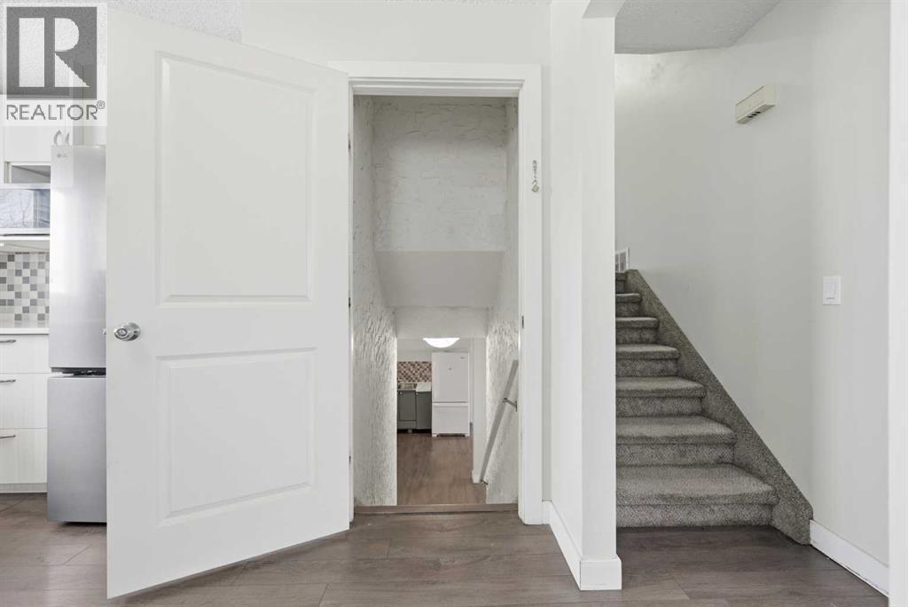 Single Family House 4 Level for Sale in  Temple Drive NE Temple Calgary 