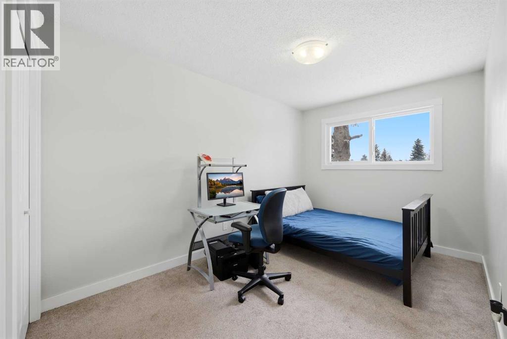 Single Family House 4 Level for Sale in  Temple Drive NE Temple Calgary 