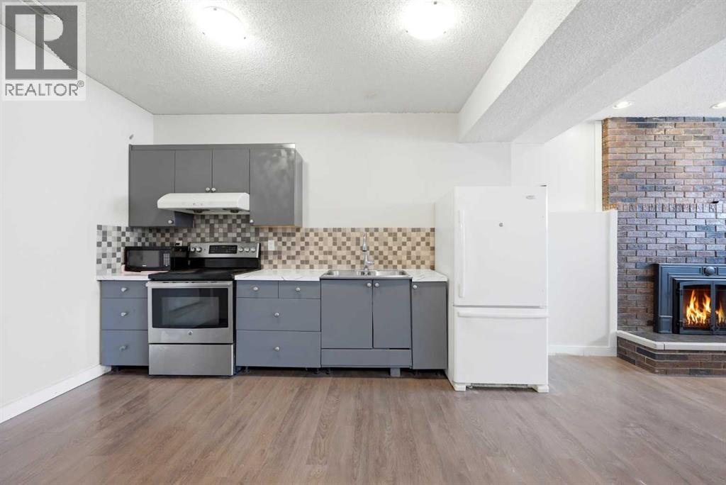 Single Family House 4 Level for Sale in  Temple Drive NE Temple Calgary 