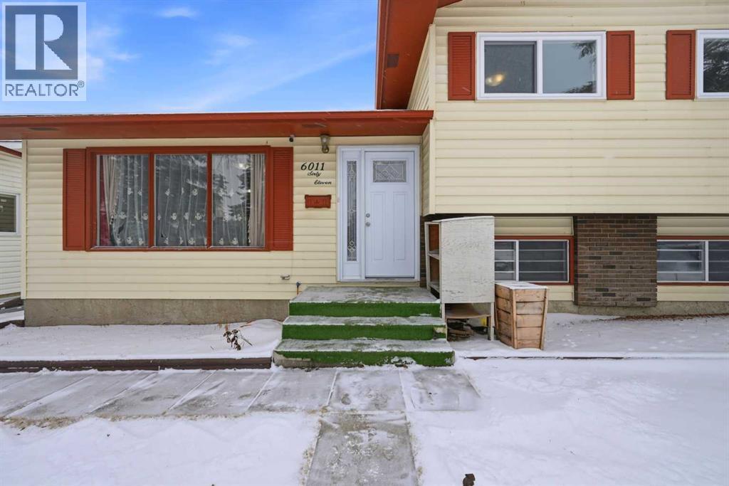 Single Family House 4 Level for Sale in  Temple Drive NE Temple Calgary 
