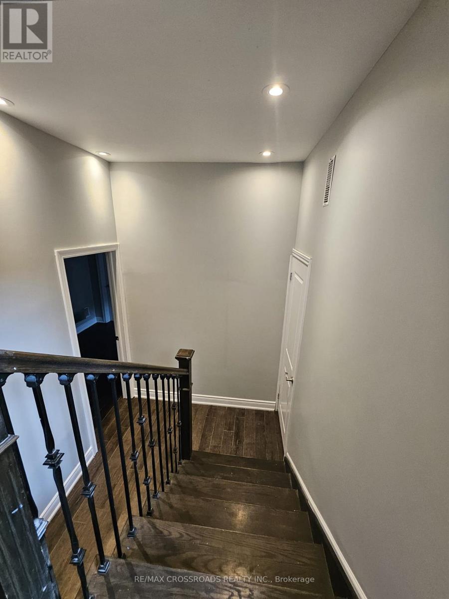 (BSMNT) - 3 HONEY DRIVE