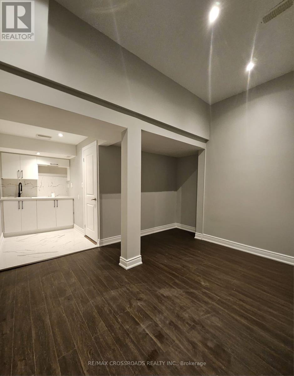 (BSMNT) - 3 HONEY DRIVE