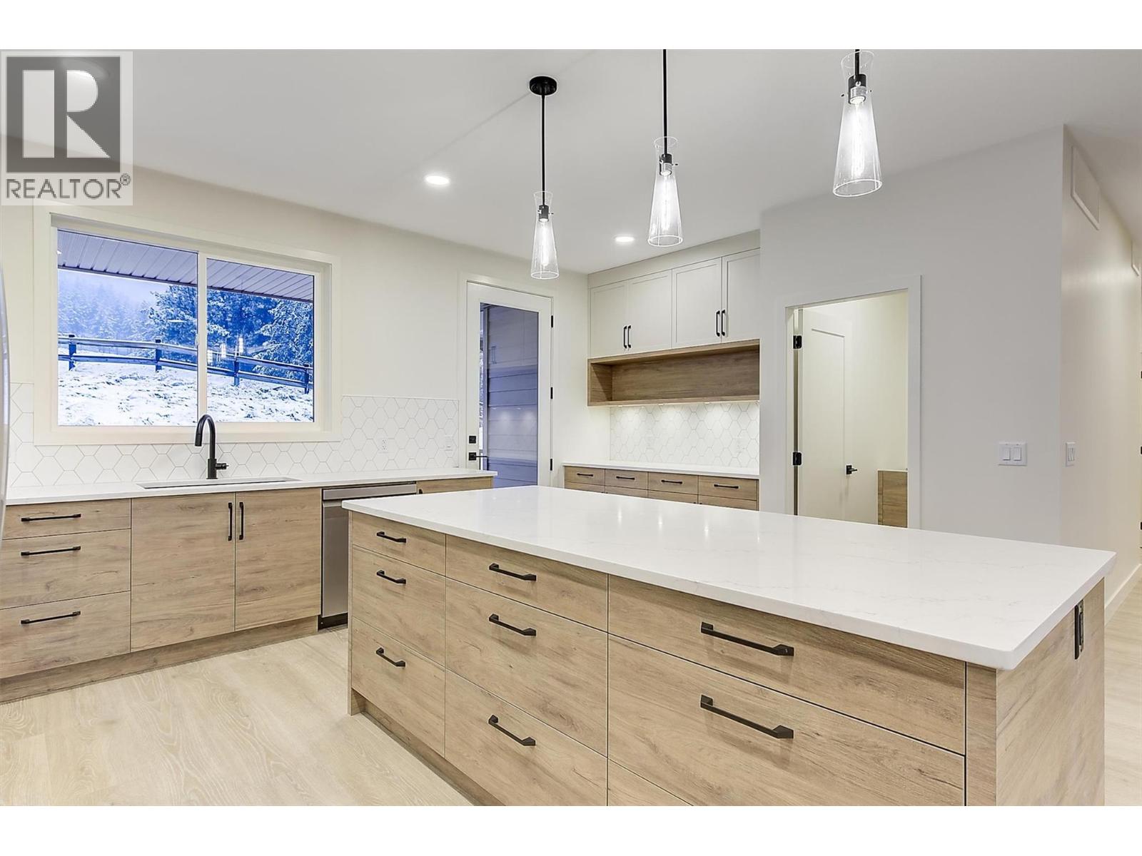  2115 Montenegro Drive, Kelowna