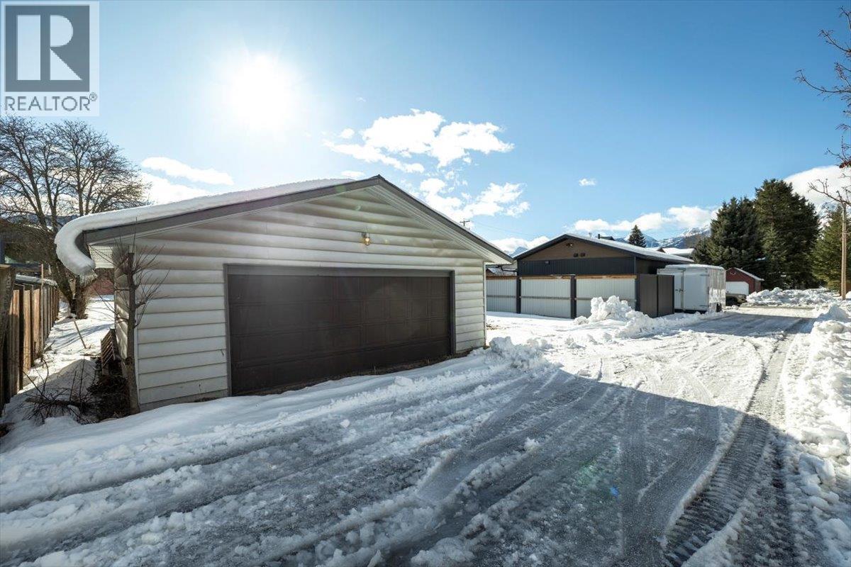 621 8TH AVENUE LOT# 2 - 24