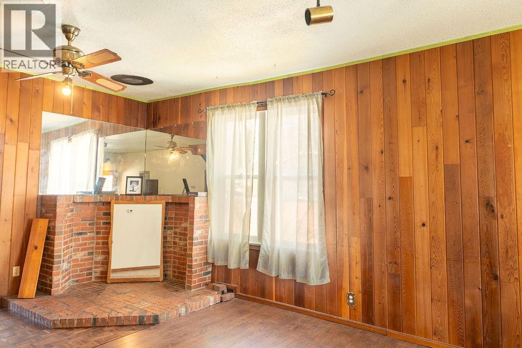 621 8TH AVENUE LOT# 2 - 5