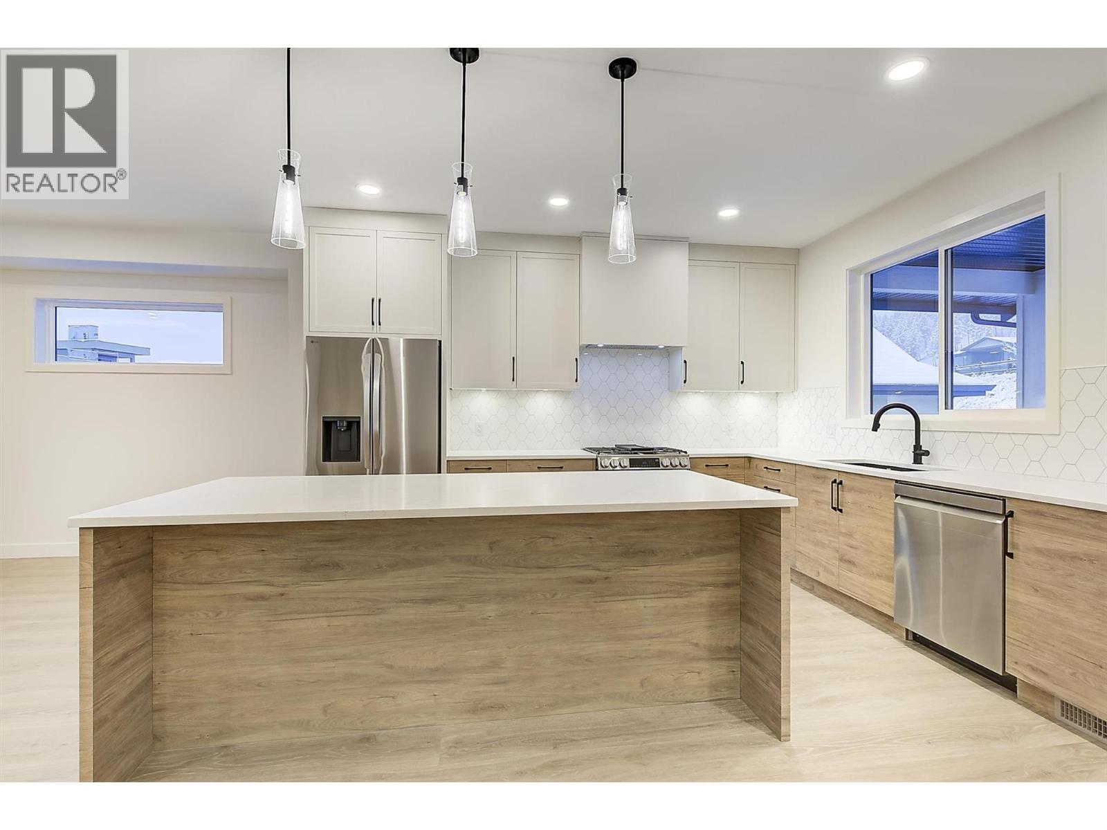  2115 Montenegro Drive, Kelowna