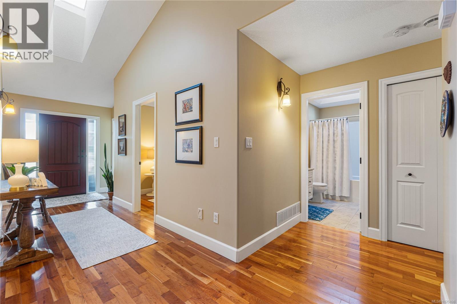 609 Viking Way, Parksville