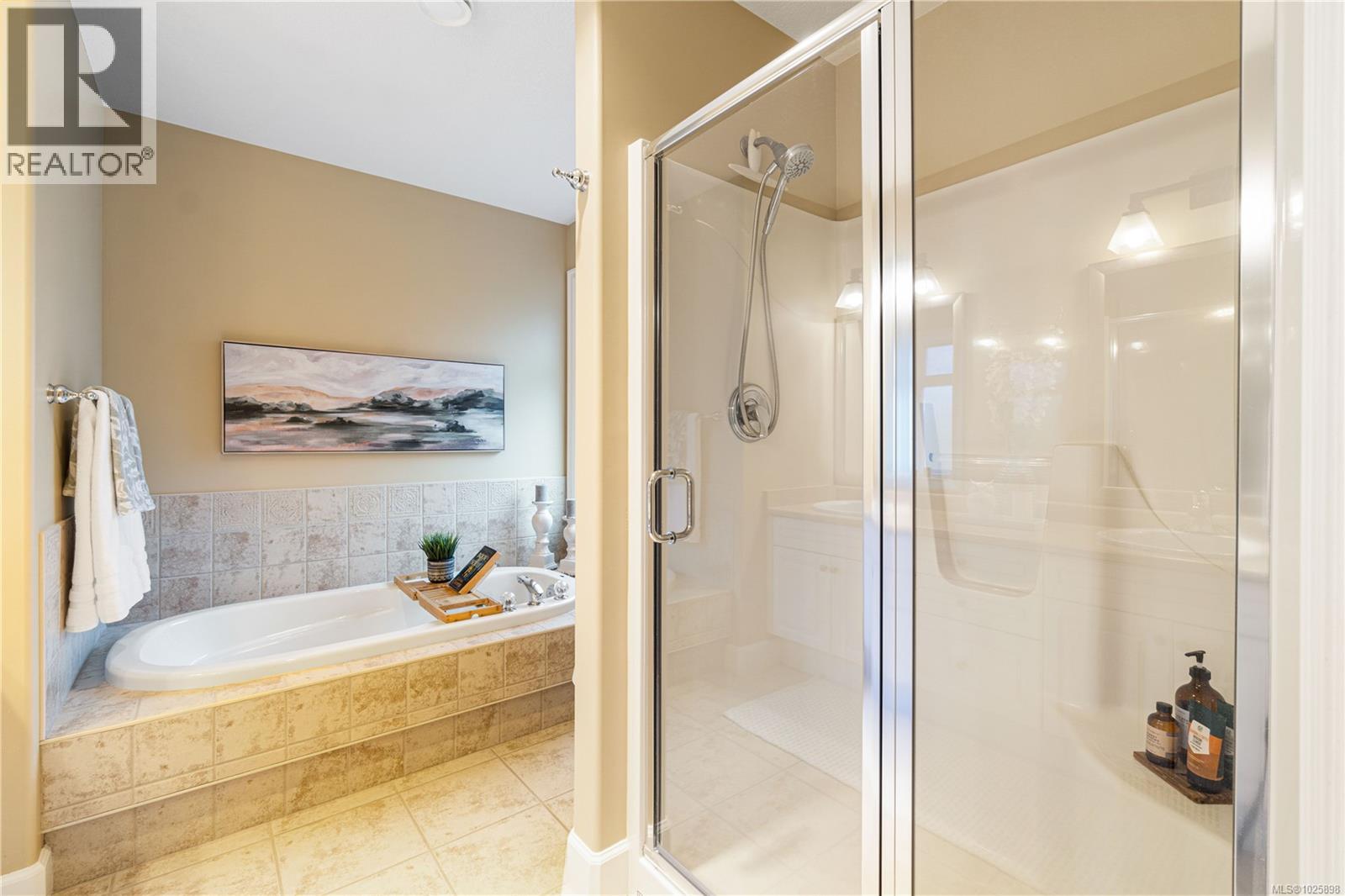 609 Viking Way, Parksville