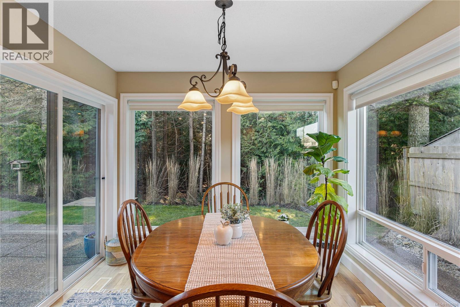 609 Viking Way, Parksville