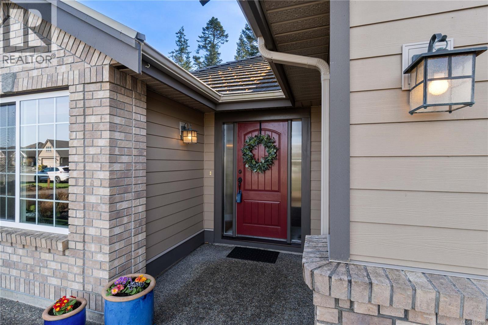 609 Viking Way, Parksville