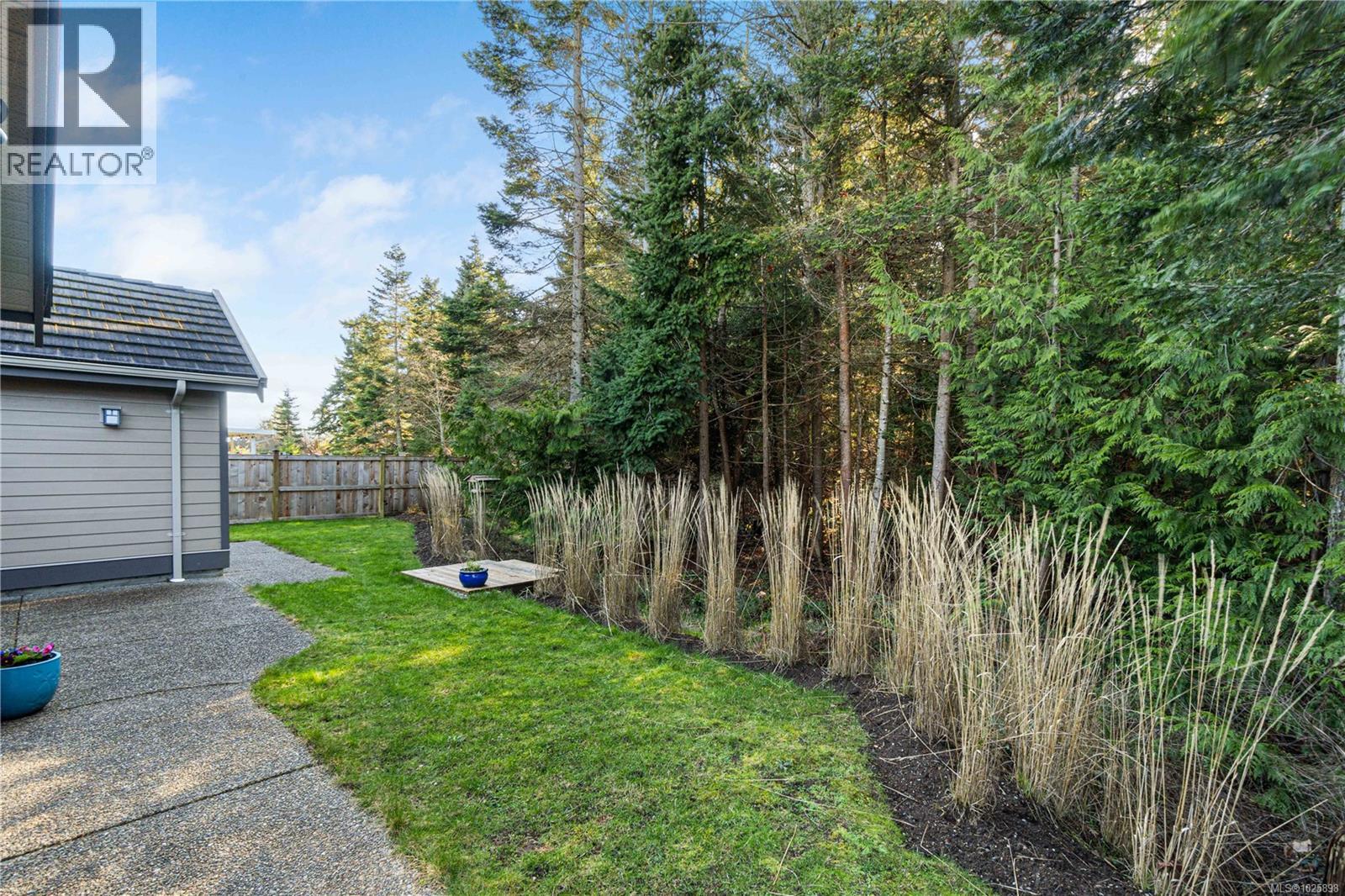 609 Viking Way, Parksville