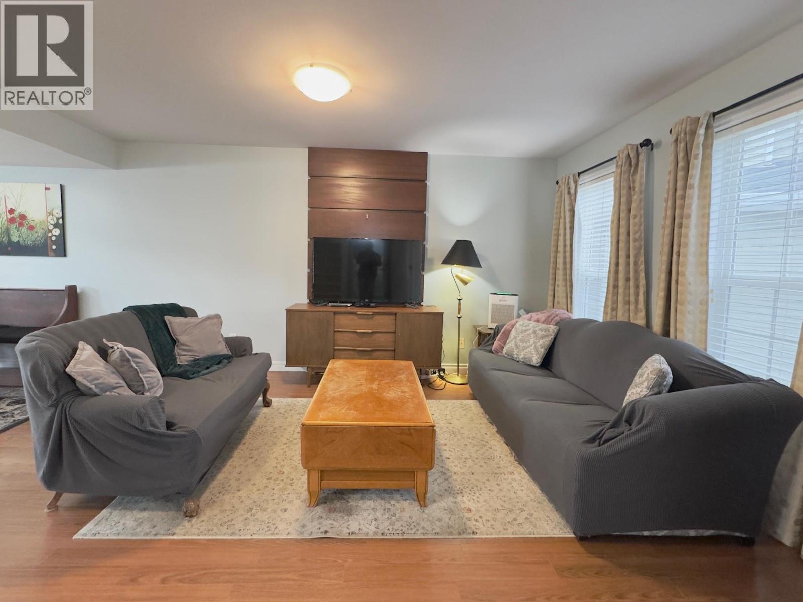 #114 340 Hastings Avenue - 4