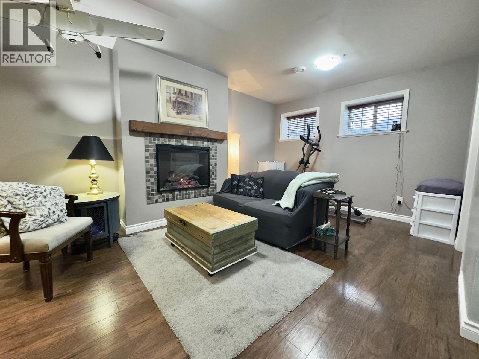 #114 340 Hastings Avenue - 35