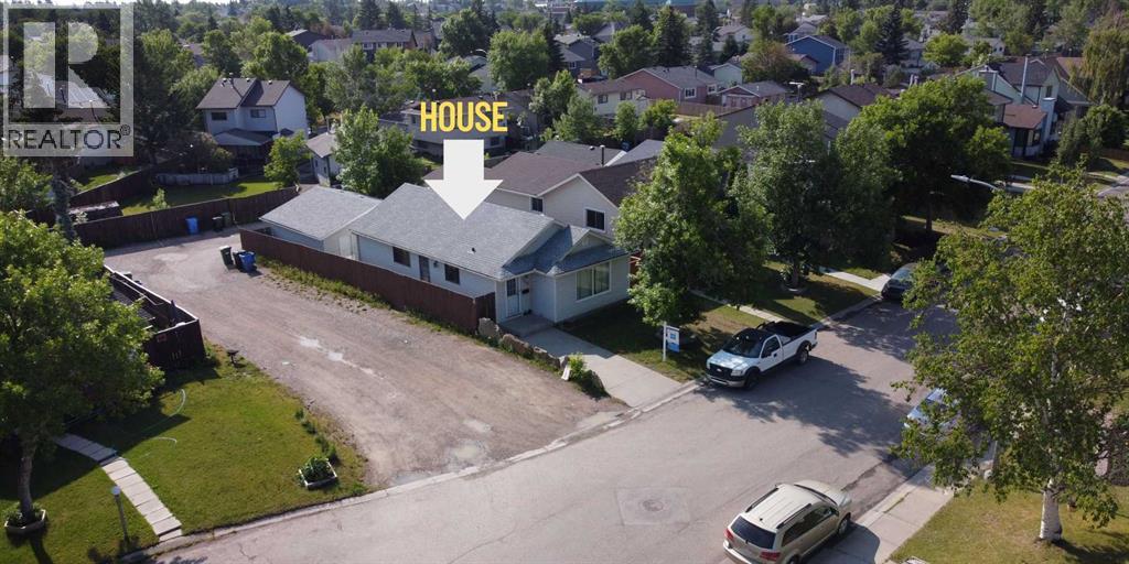 Single Family House Bungalow for Sale in  Castlegrove Road NE Castleridge Calgary 