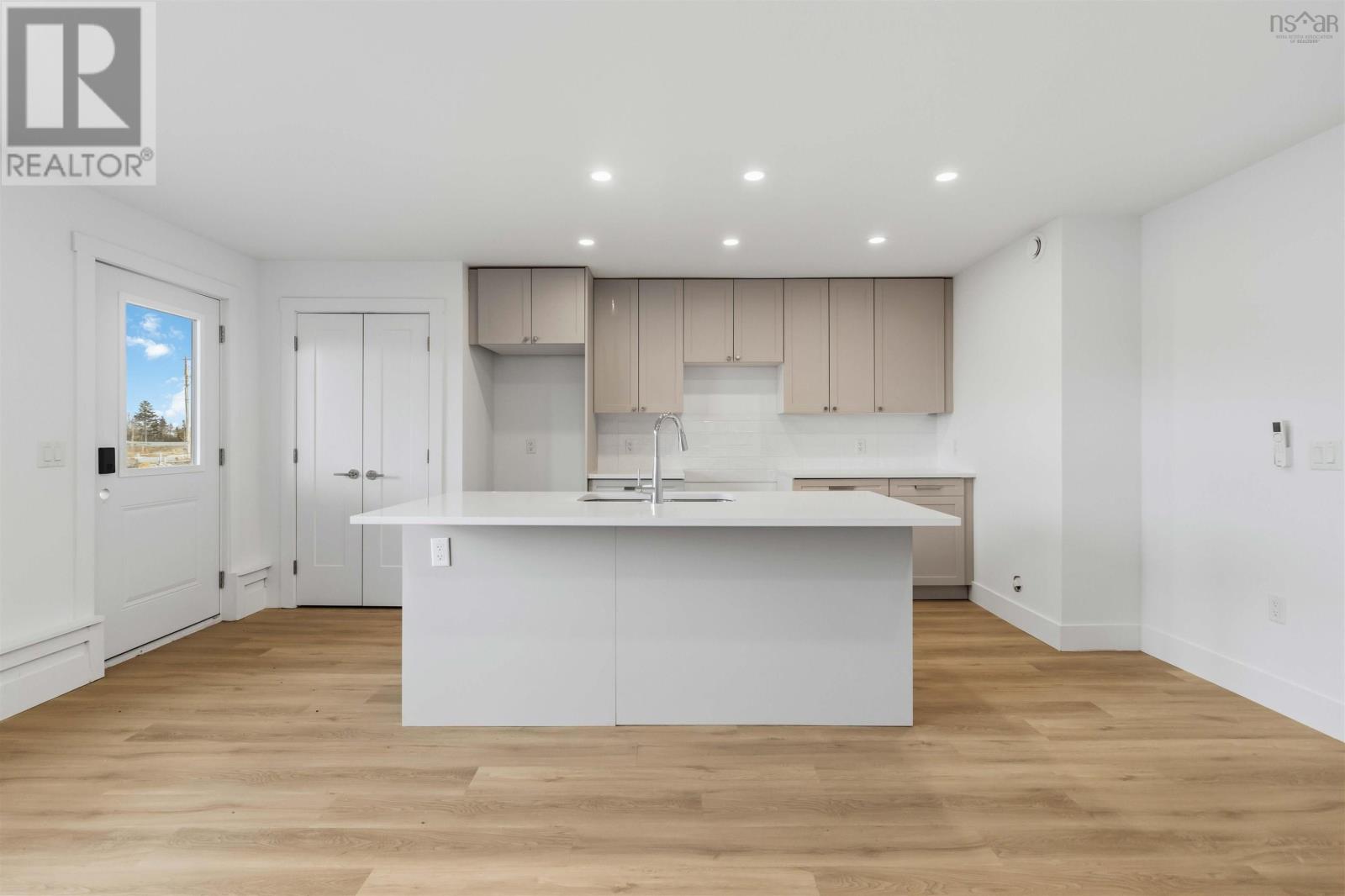 Property 31 of 45 of 6 Berm Street