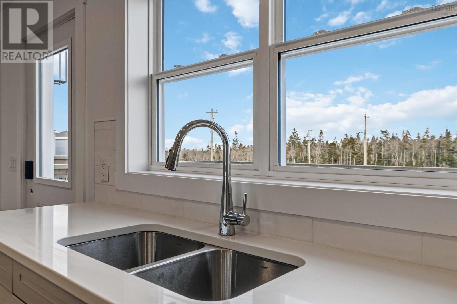 Property 5 of 45 of 6 Berm Street