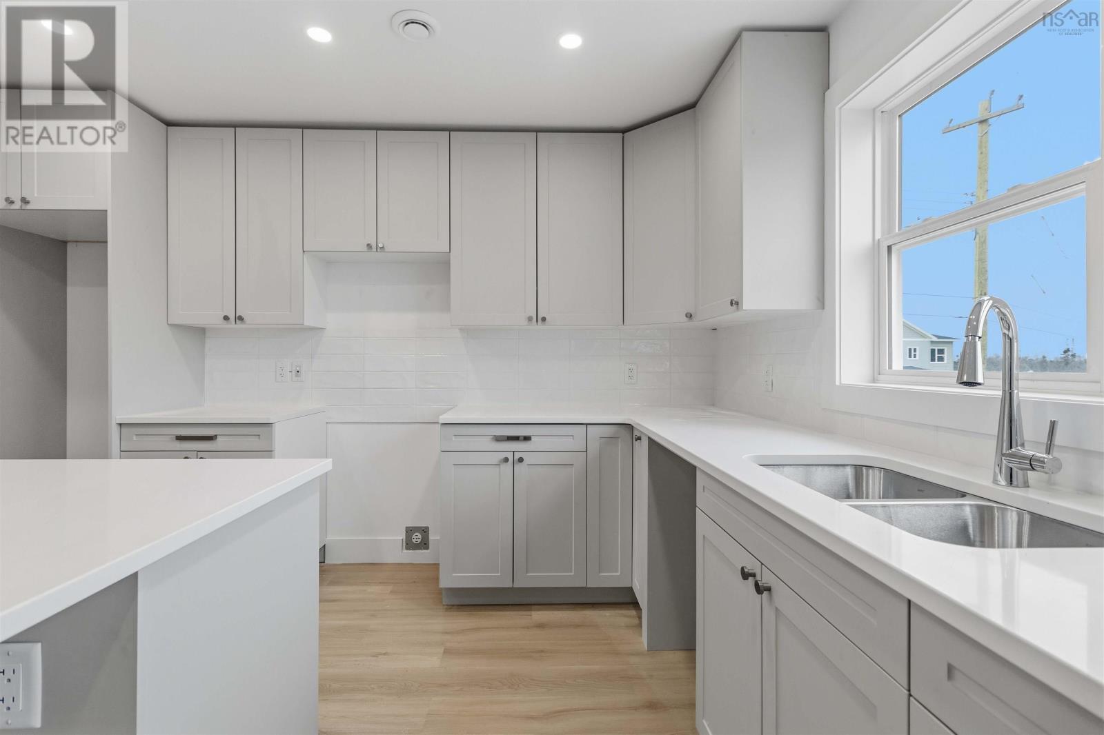 Property 7 of 46 of 4 Berm Street