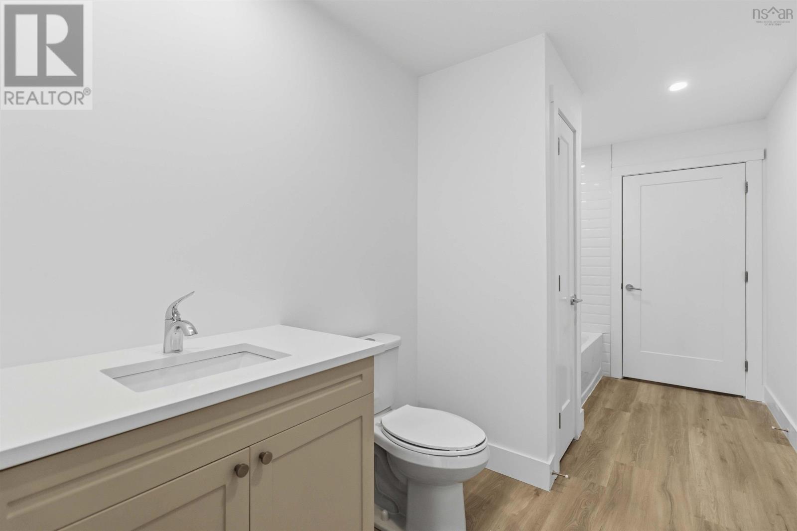 Property 45 of 49 of 6 Berm Street