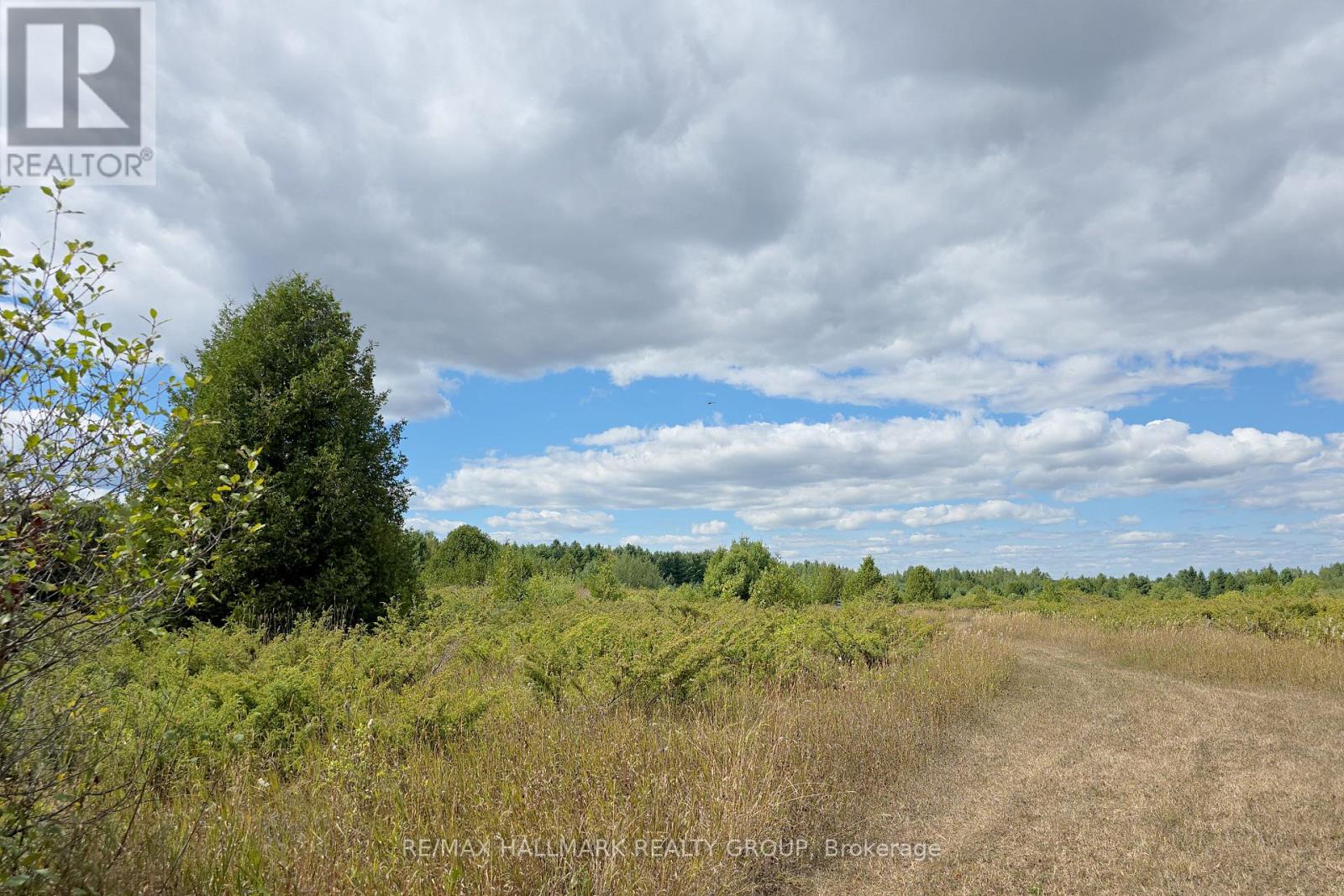 00 UPPER DWYER HILL ROAD — photo 24