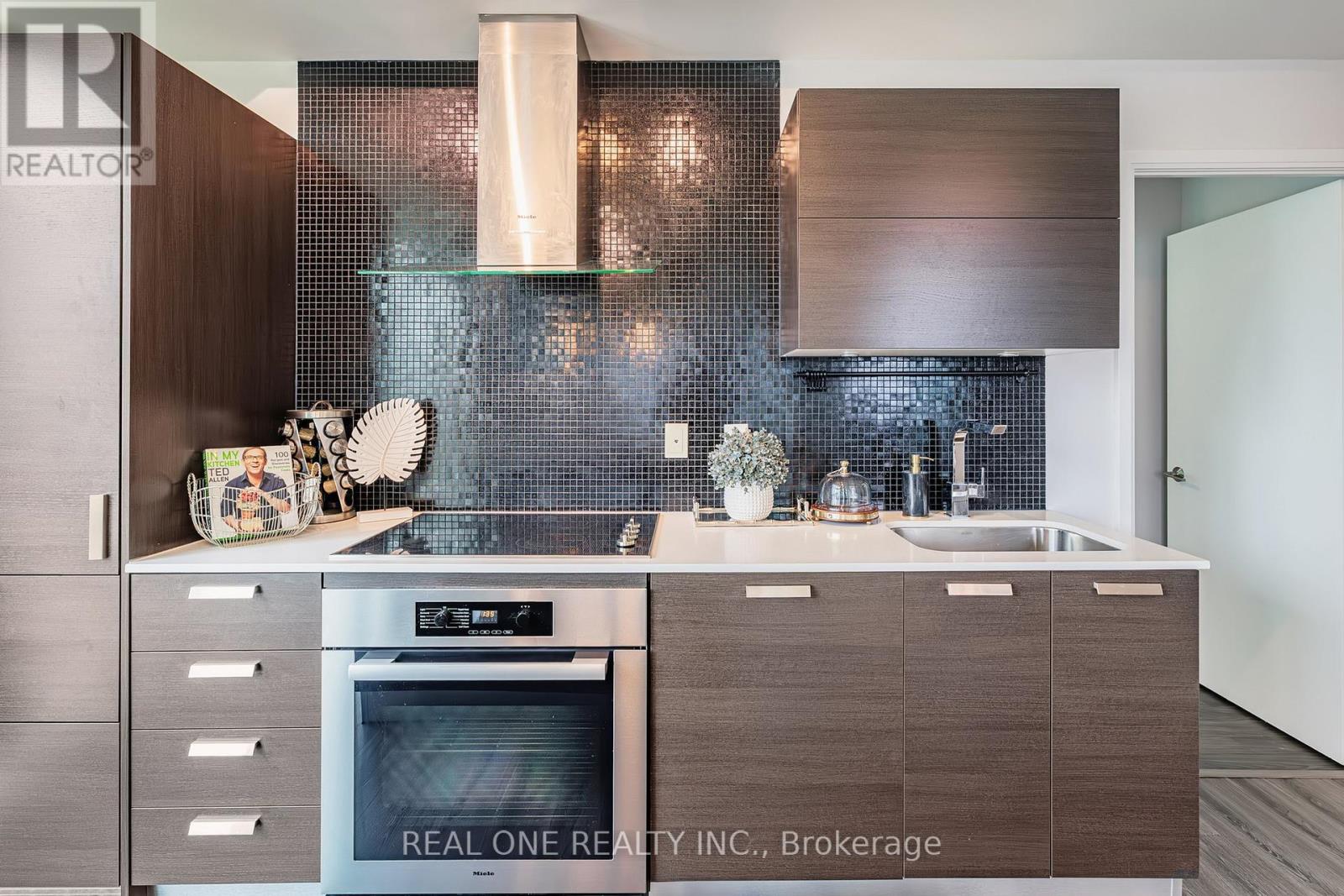 #1508 11 BOGERT AVENUE - 18