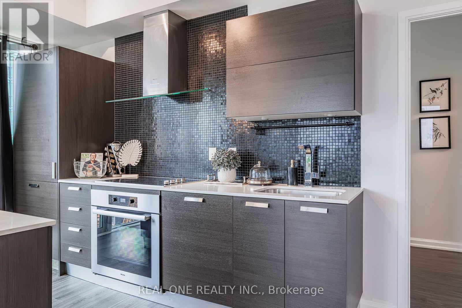 #1508 11 BOGERT AVENUE - 20