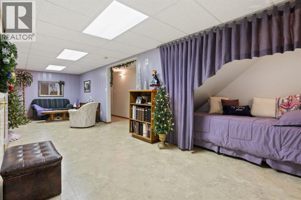 Single Family House Bungalow for Sale in   Street Victoria Park Camrose 