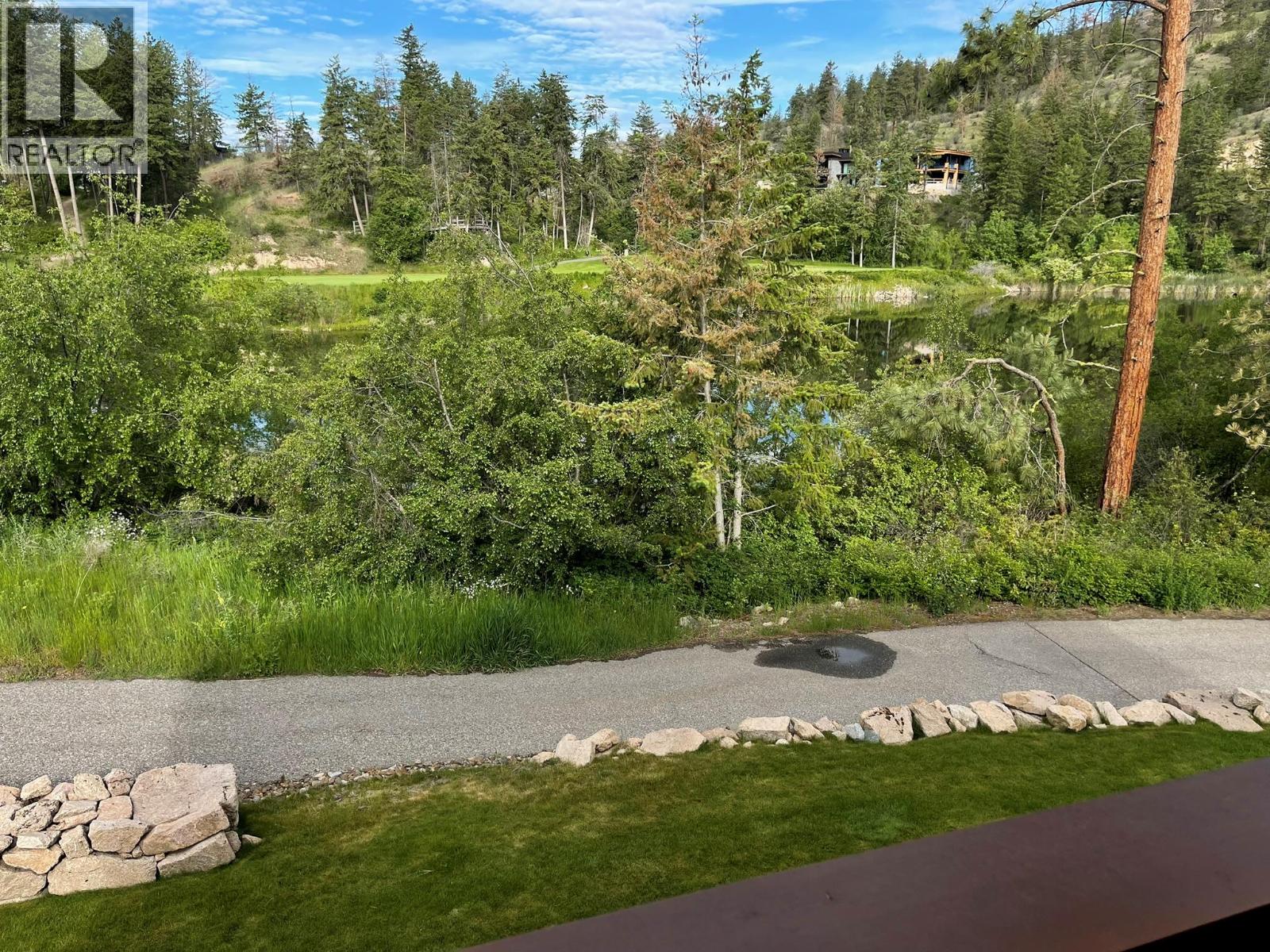 27 Birdie Lake Drive Unit# 4, Vernon