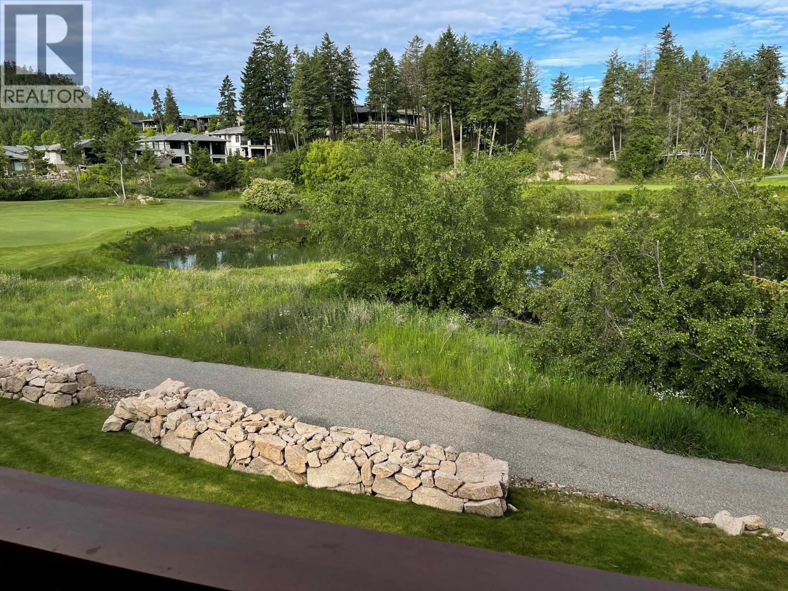 27 Birdie Lake Drive Unit# 4, Vernon