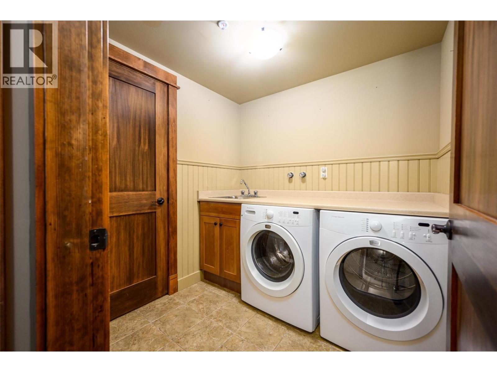 27 Birdie Lake Drive Unit# 4, Vernon