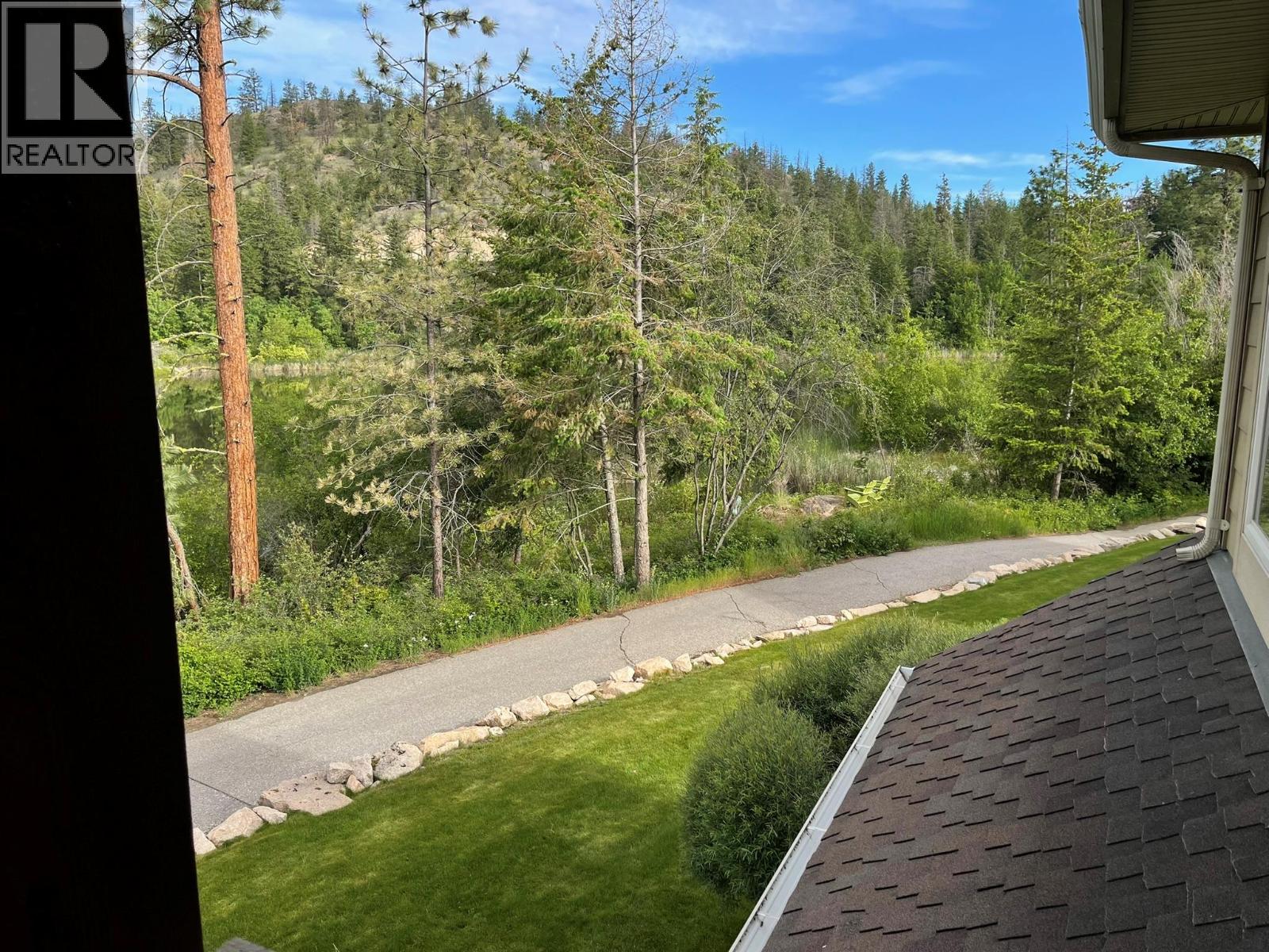 27 Birdie Lake Drive Unit# 4, Vernon