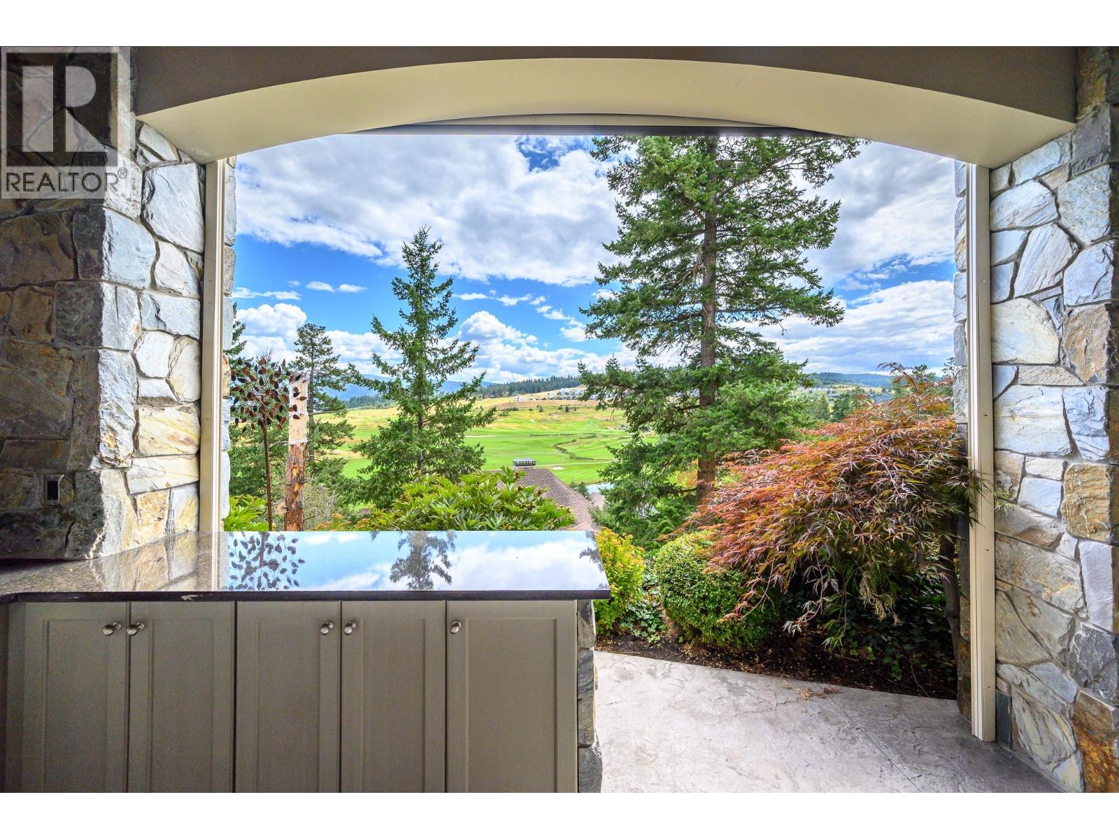 602 Falcon Point Way, Vernon