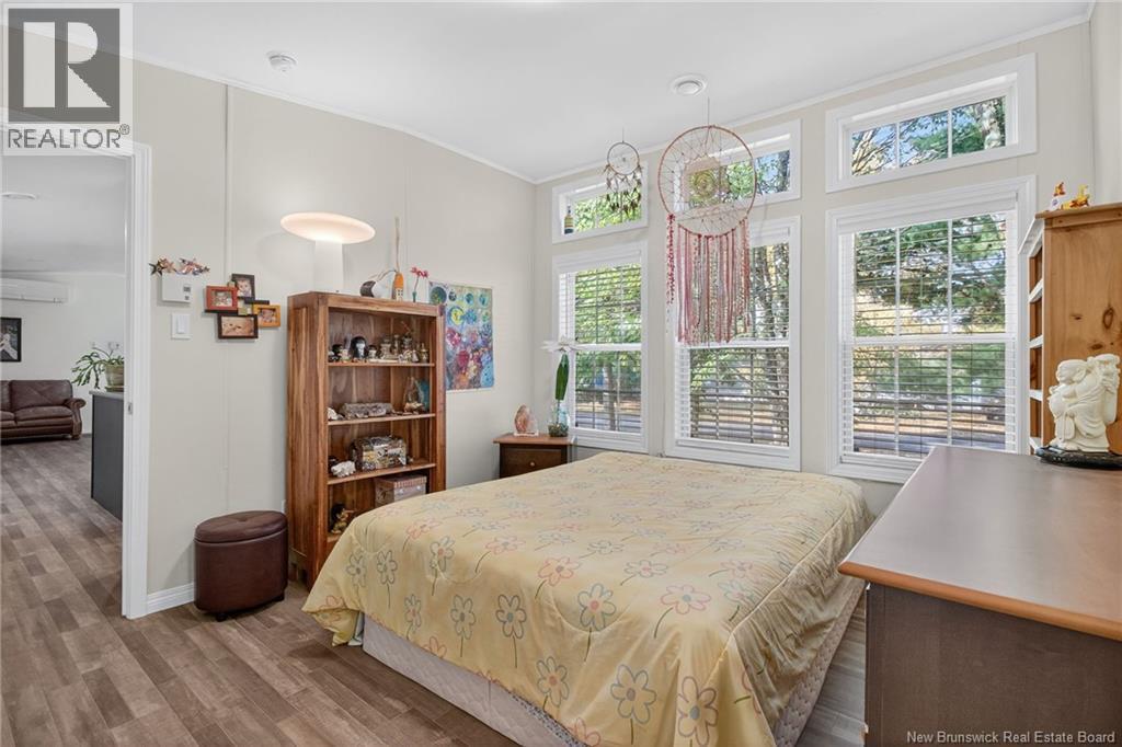 2 Larchwood Street - 17