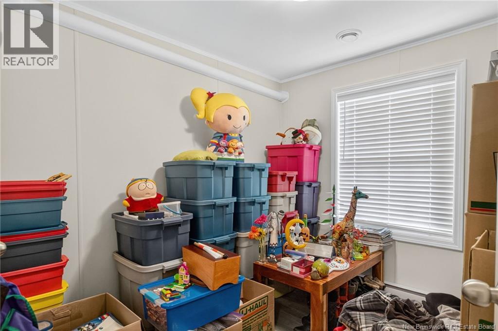 2 Larchwood Street - 24