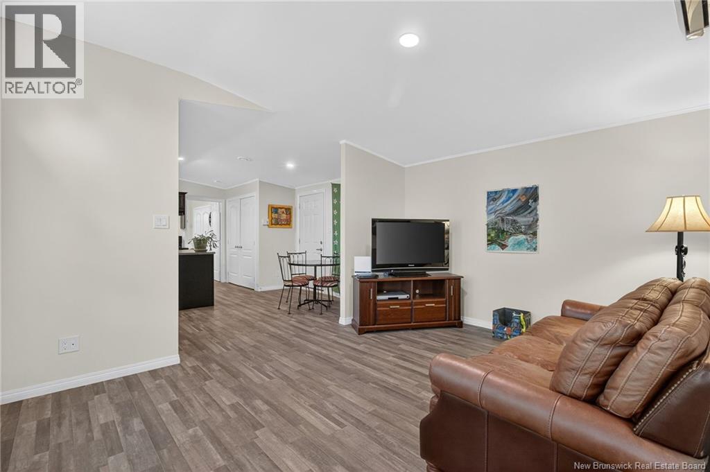 2 Larchwood Street - 7