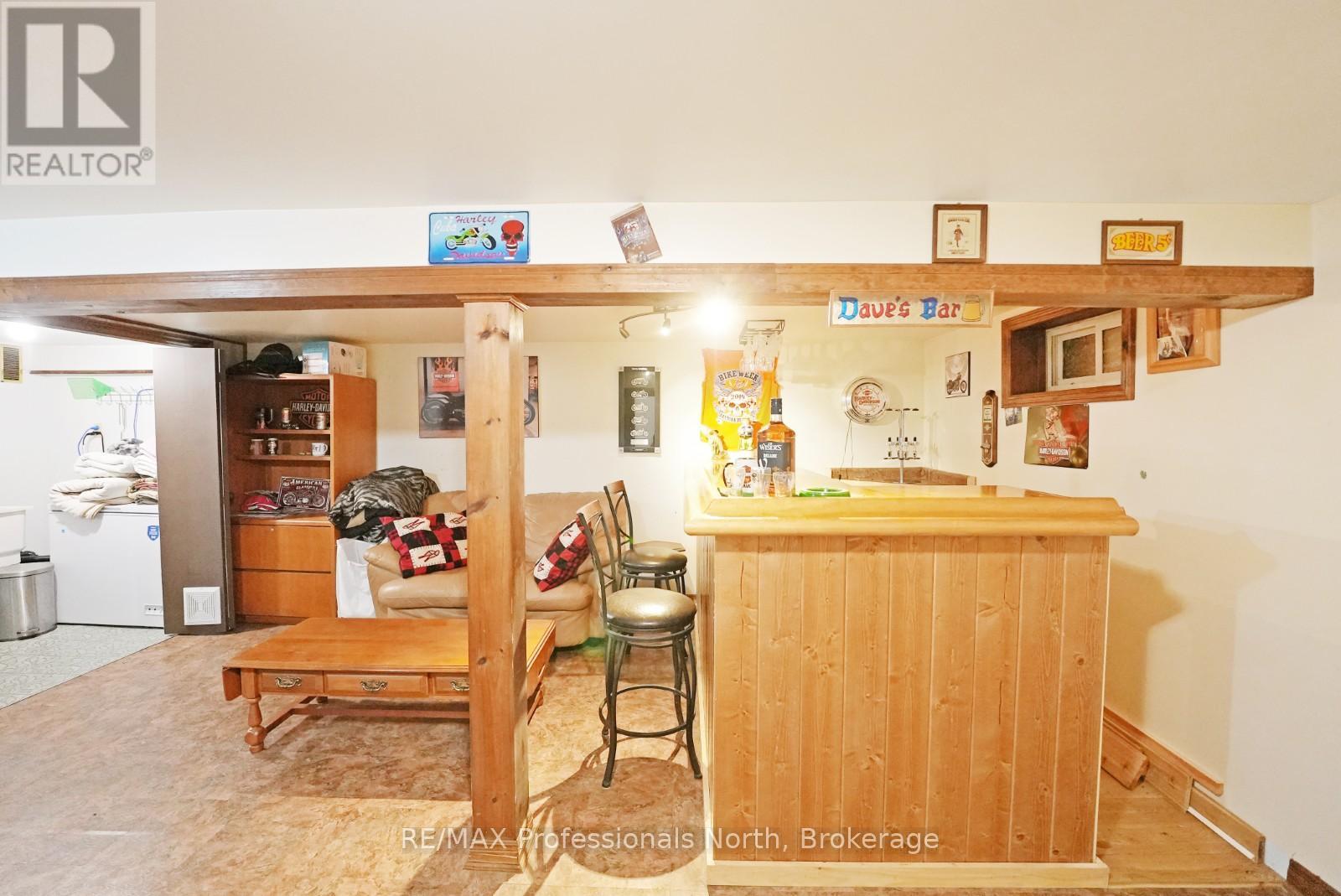 1123 HARCOURT ROAD - 26
