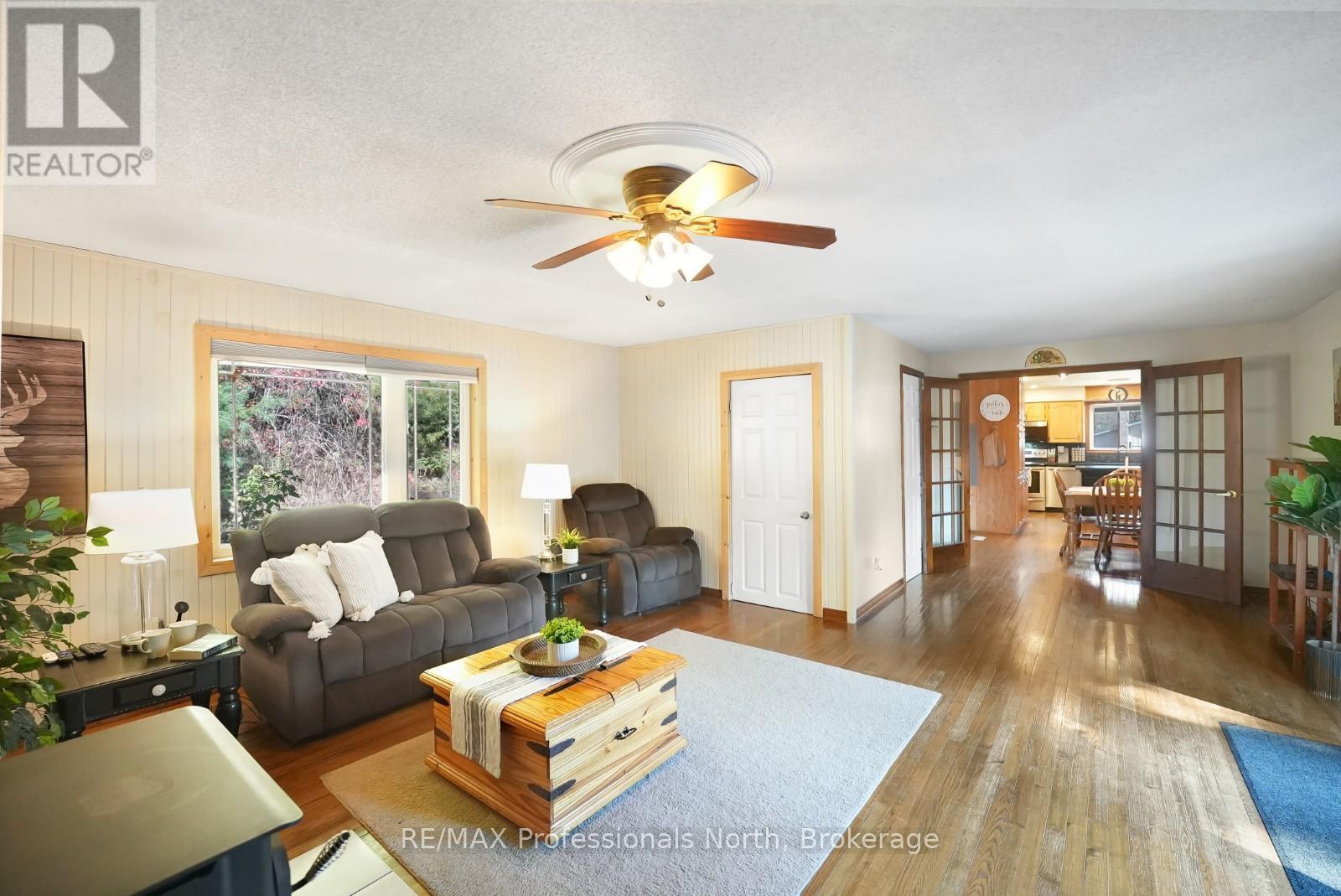 1123 HARCOURT ROAD - 7